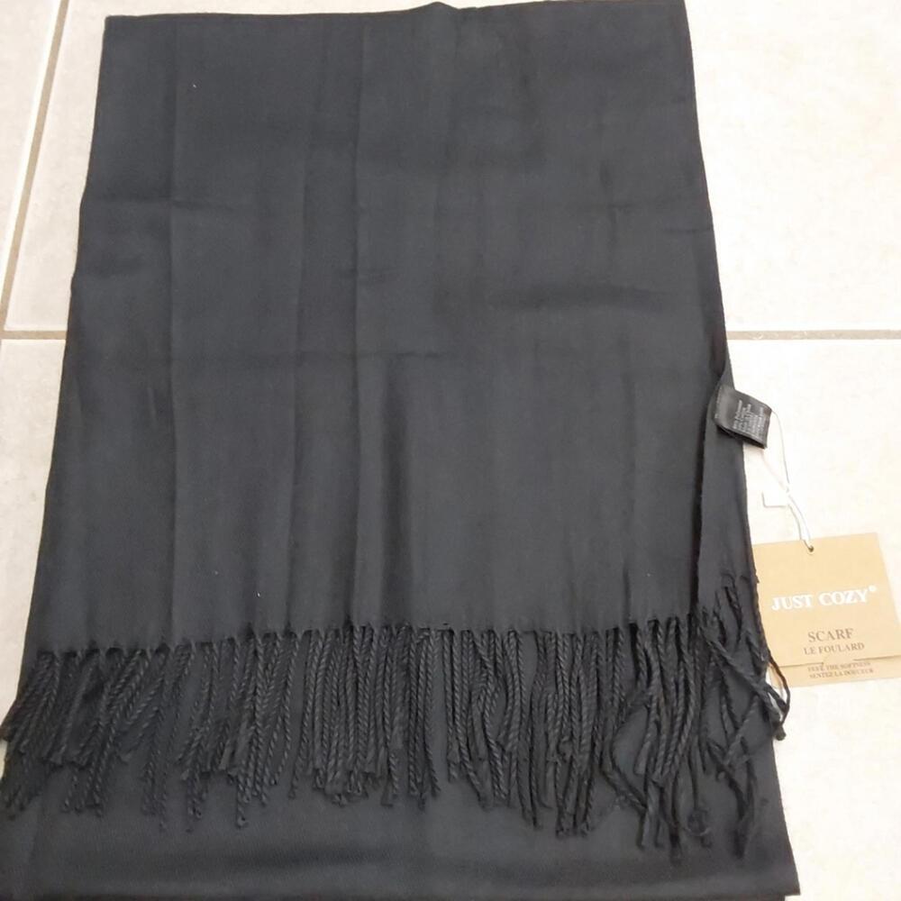 Just Cozy Black 27" x 68" scarf with 3" tassels NWT - Picture 2 of 12